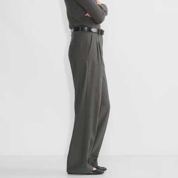 Aritzia - The Effortless Pant™ - Day Twill - Coal Grey - Size 4 - Picture 4 of 13